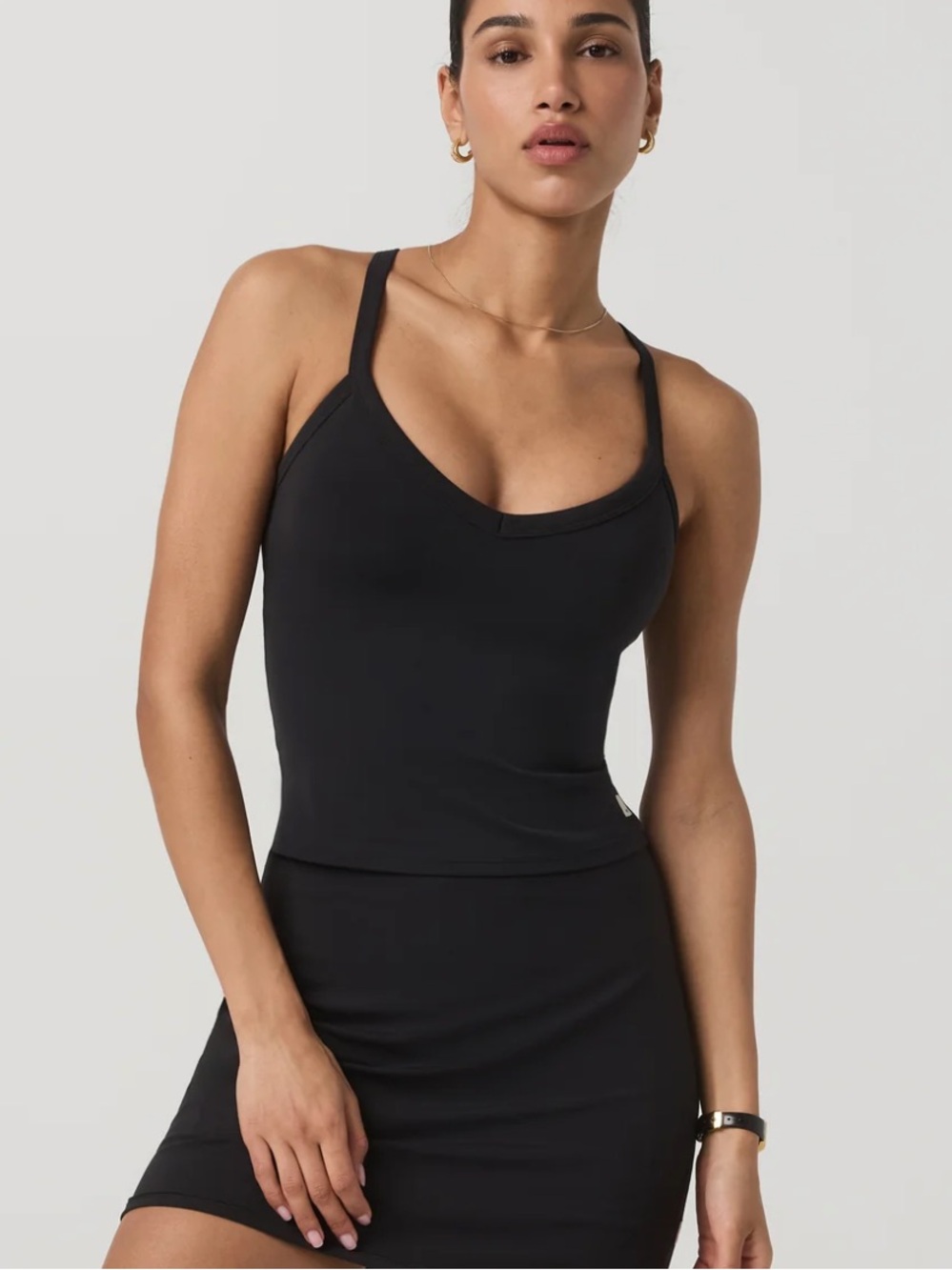 Vuori All The Form V-Neck Tank